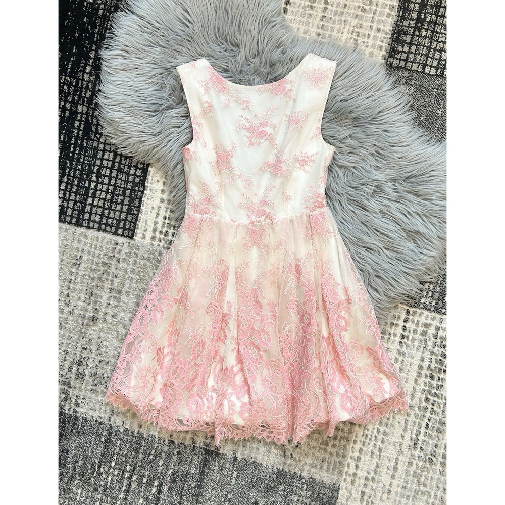 Alice + Olivia Off-White & Pink Floral Lace Sleeveless Mini Dress Size 6